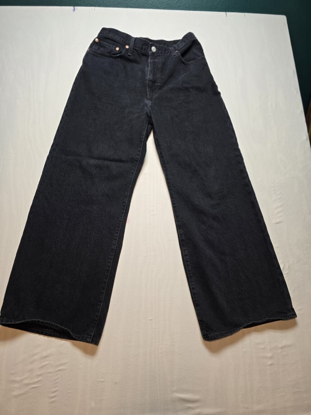 Levi's Premium Wide Leg Ribcage 33 X 32- TAILORED